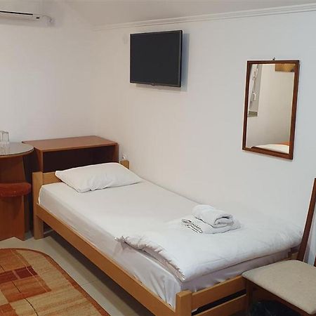 Rooms Gat Subotica Exterior photo