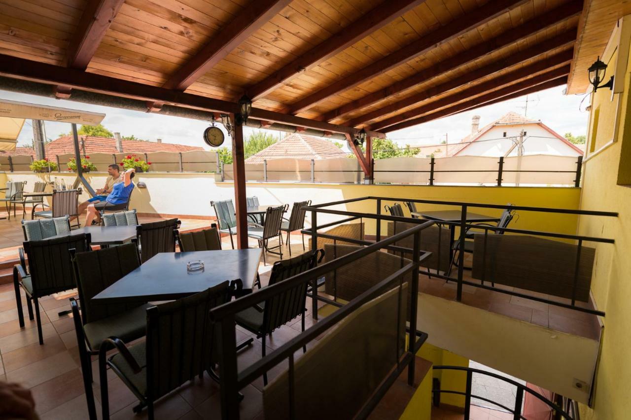 Rooms Gat Subotica Exterior photo
