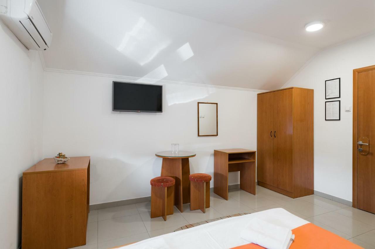 Rooms Gat Subotica Exterior photo