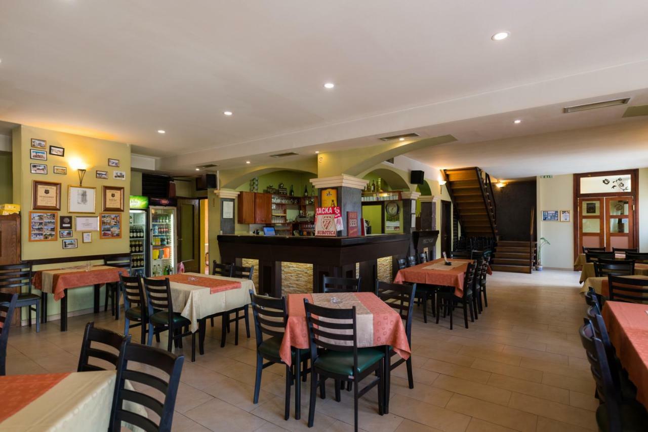 Rooms Gat Subotica Exterior photo